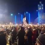 Vabariigi aastapäeva tõrvikurongkäik tõi Vabadusristi jalamile ja rongkäiku üle 8000 inimese
